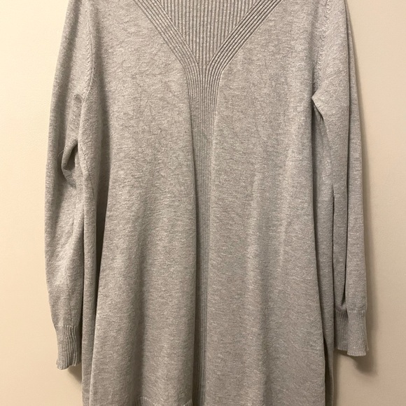 ✨Long Grey Cardigan - 89th + Madison- L - Picture 2 of 5